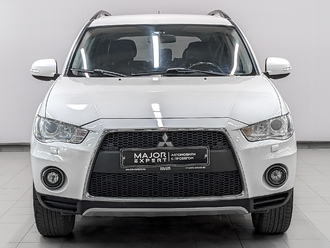 фото Mitsubishi Outlander II 2011