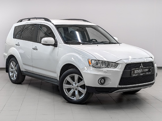 фото Mitsubishi Outlander II 2011