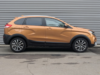 фото Lada XRAY 2020