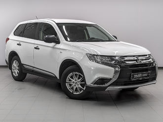 фото Mitsubishi Outlander III 2015