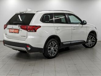 фото Mitsubishi Outlander III 2017