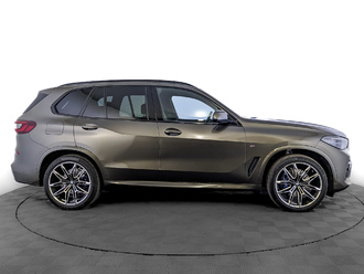 фото BMW X5 (G05/F95) 2022
