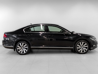 фото Volkswagen Passat B8 2019