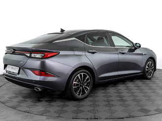 фото JAC J7 2023