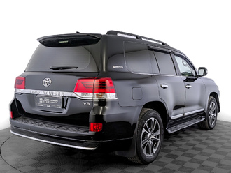фото Toyota Land Cruiser 200 2020