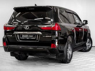фото Lexus LX III 2021