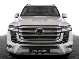 фото Toyota Land Cruiser 300 2021
