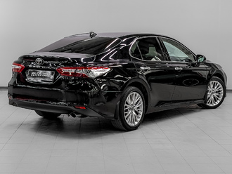 фото Toyota Camry VIII 2018