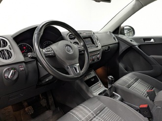 фото Volkswagen Tiguan I 2016