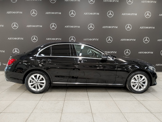 фото Mercedes-Benz C (W/S205) 2019