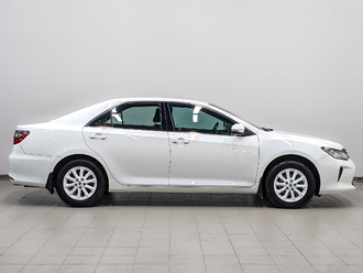 фото Toyota Camry VII 2016