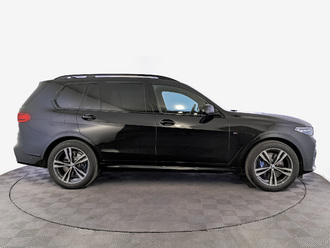 фото BMW X7 (G07) 2022