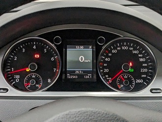 фото Volkswagen Passat B7 2012