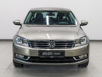 фото Volkswagen Passat B7 2012