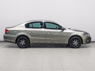 фото Volkswagen Passat B7 2012