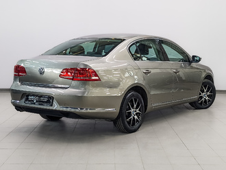 фото Volkswagen Passat B7 2012