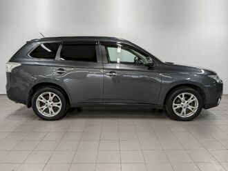 фото Mitsubishi Outlander III 2014
