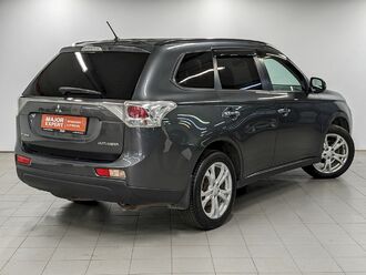фото Mitsubishi Outlander III 2014
