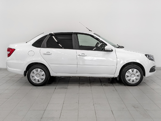 фото Lada Granta II 2024