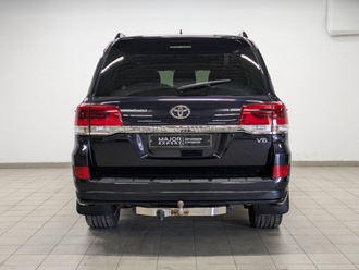 фото Toyota Land Cruiser 200 2020