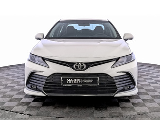 фото Toyota Camry VIII 2021