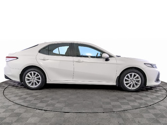фото Toyota Camry VIII 2021