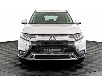 фото Mitsubishi Outlander III 2021