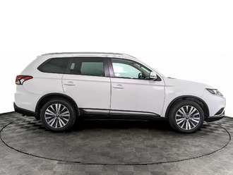 фото Mitsubishi Outlander III 2021