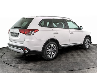 фото Mitsubishi Outlander III 2021