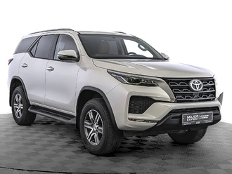 фото Toyota Fortuner II 2022