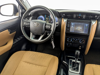 фото Toyota Fortuner II 2022