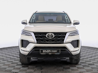 фото Toyota Fortuner II 2022