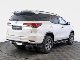 фото Toyota Fortuner II 2022
