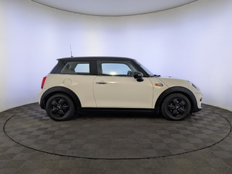 фото Mini Mini III (F56/F55) 2018