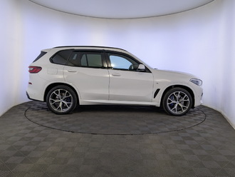 фото BMW X5 (G05/F95) 2022