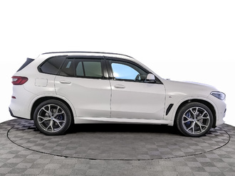 фото BMW X5 (G05/F95) 2022