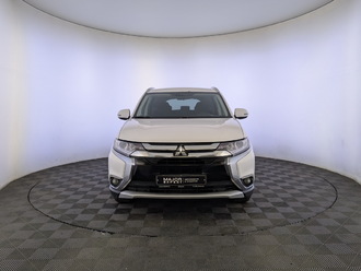 фото Mitsubishi Outlander III 2018