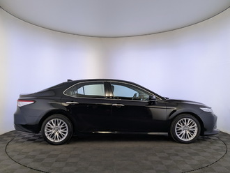 фото Toyota Camry VIII 2020