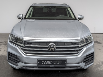 фото Volkswagen Touareg III 2020