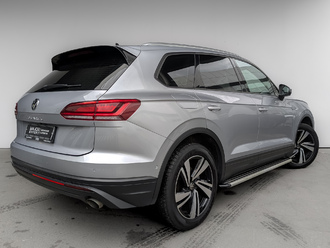 фото Volkswagen Touareg III 2020