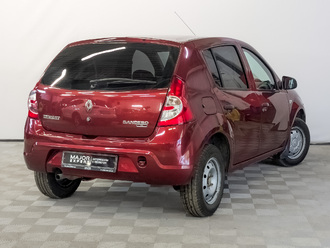 фото Renault Sandero 2013