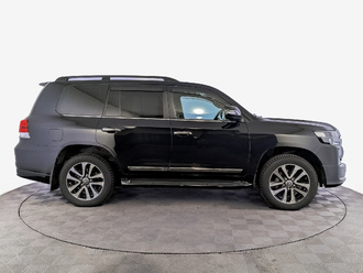фото Toyota Land Cruiser 200 2020