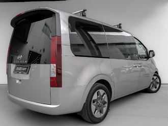 фото Hyundai Staria 2021
