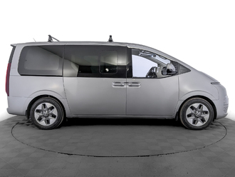 фото Hyundai Staria 2021