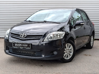 фото Toyota Auris 2010
