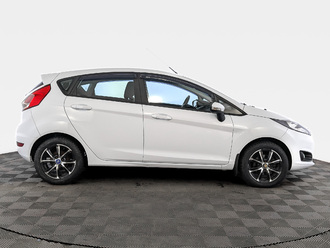 фото Ford Fiesta VII 2016