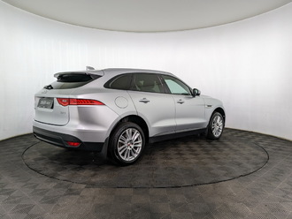фото Jaguar F-Pace 2018