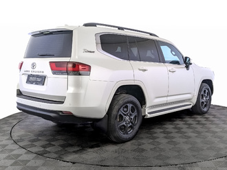 фото Toyota Land Cruiser 300 2022