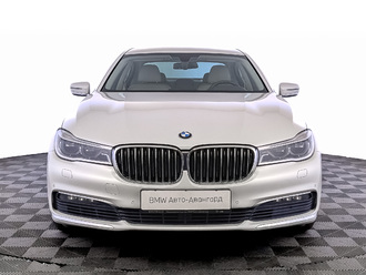фото BMW 7 (G11/G12) 2016