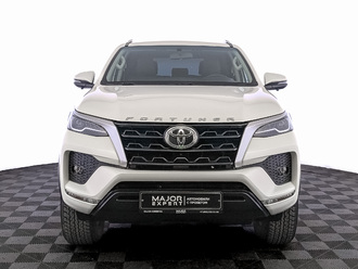 фото Toyota Fortuner II 2022